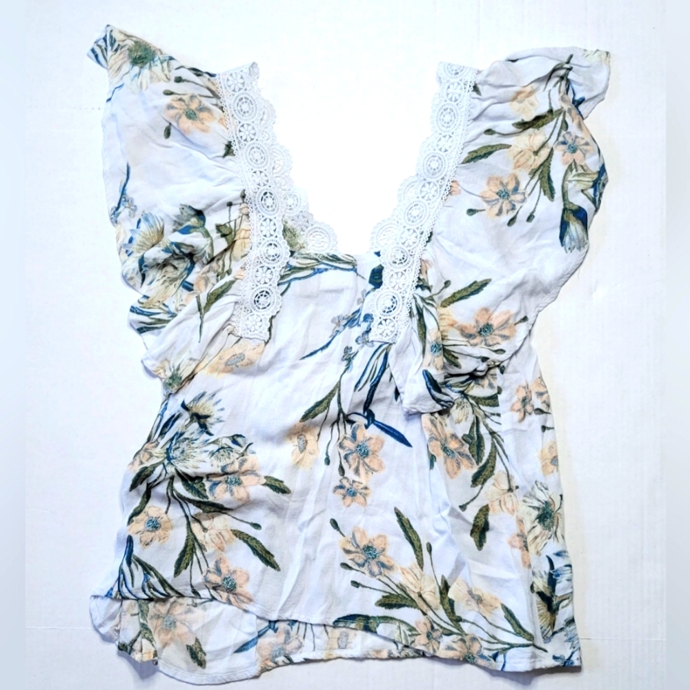 Flutter Sleve Blouse - Picture 2 of 3